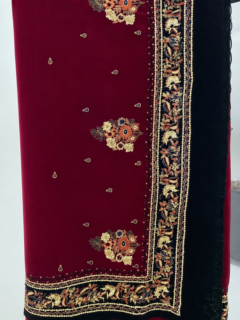 Embroidered Velvet-Look Maroon & Black saree 6 yards fabric